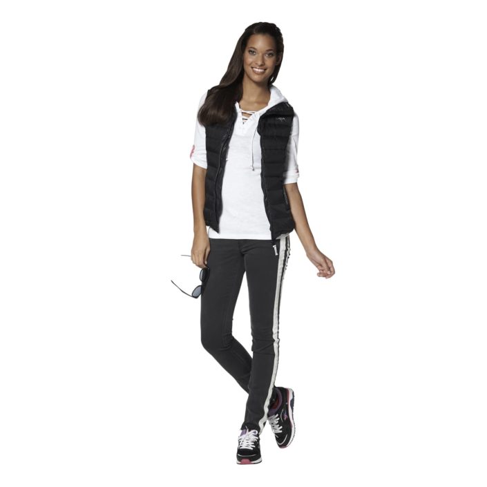 Clipping path service, Clipping path service provider, Clipping path services, Clipping path Service Company, Remove background from image, Image editing company, Photo editing company, Photo editing services, Photo retouching services